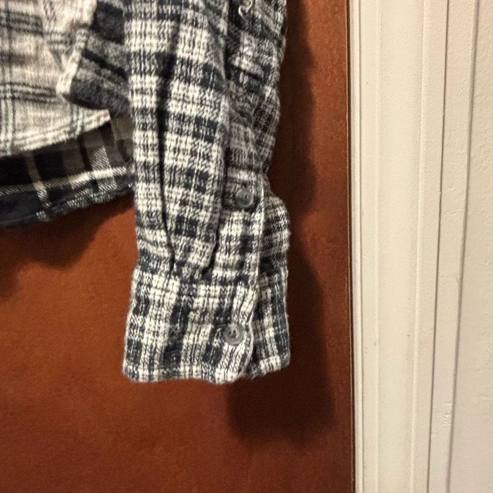Women's American Eagle plaid button down jacket